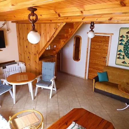 Kubus Holiday home Poddabie