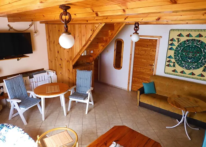 Kubus Dom wakacyjny Poddąbie